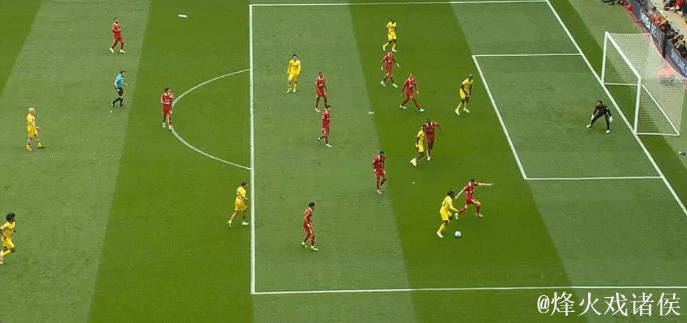 足坛一夜动态：萨拉赫独享英超第1，巴萨7连胜领跑，枪手绝杀鱼腩